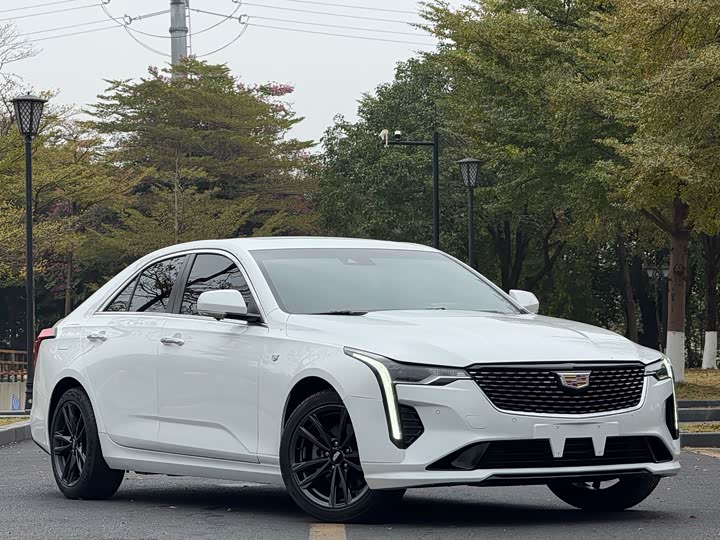 Фото 2 - Cadillac CT4