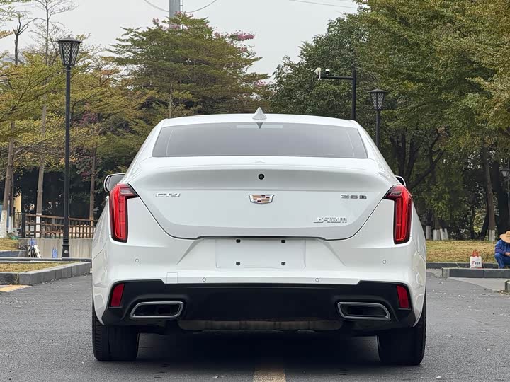Фото 6 - Cadillac CT4