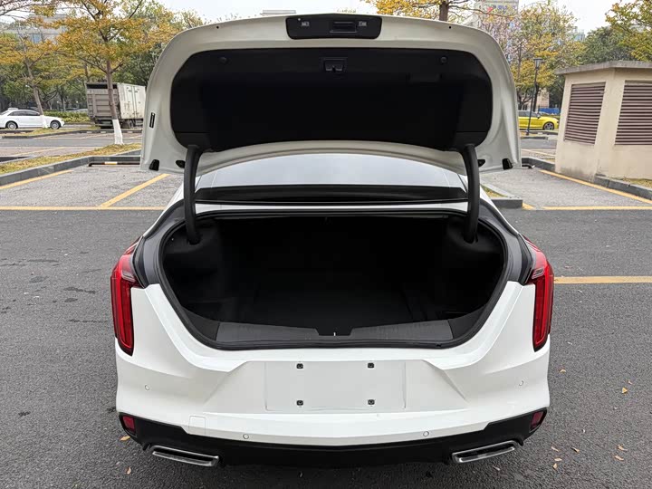 Фото 8 - Cadillac CT4