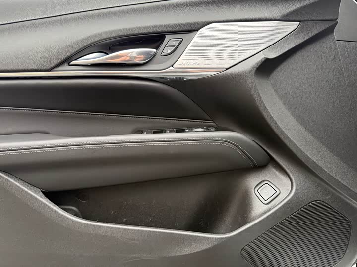 Фото 9 - Cadillac CT4