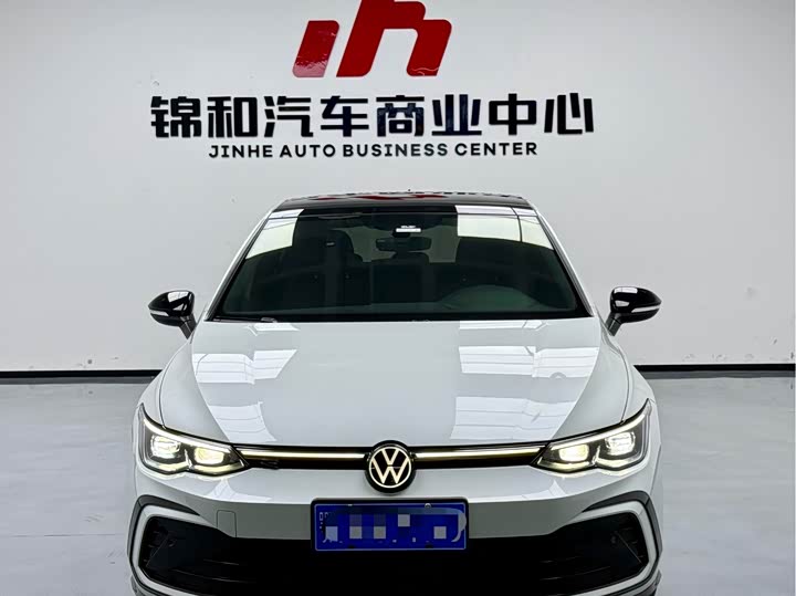 Фото 2 - Volkswagen Golf