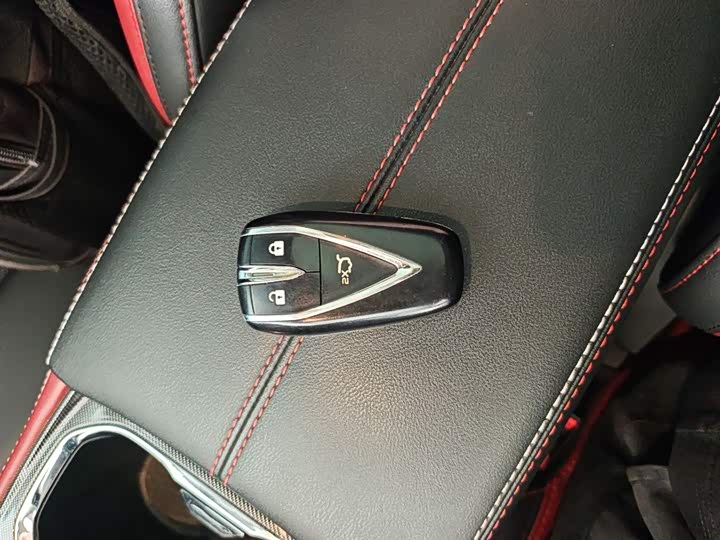 Фото 9 - Changan Oshan X5