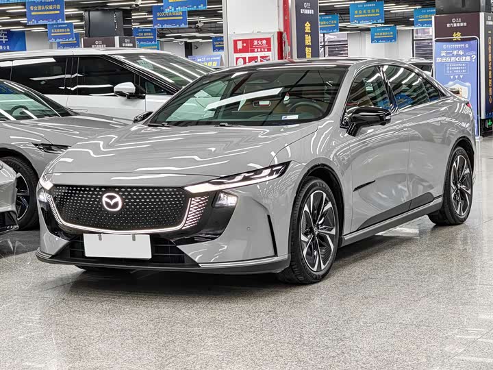 Фото 1 - Mazda EZ-6