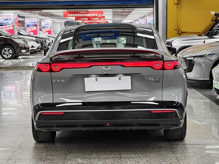 Фото 6 - Mazda EZ-6