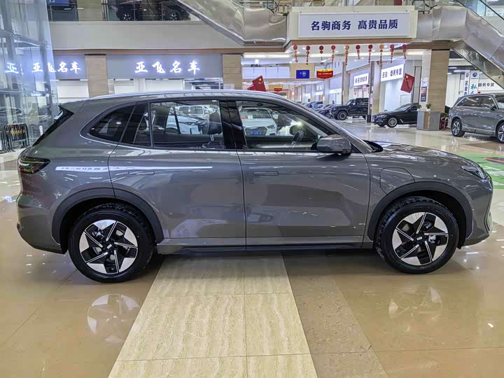 Фото 2 - Geely Galaxy E5