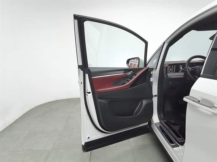 Фото 8 - GAC Trumpchi M8