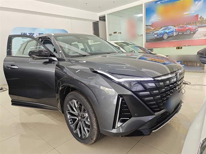 Фото 4 - Changan UNI-Z Hybrid