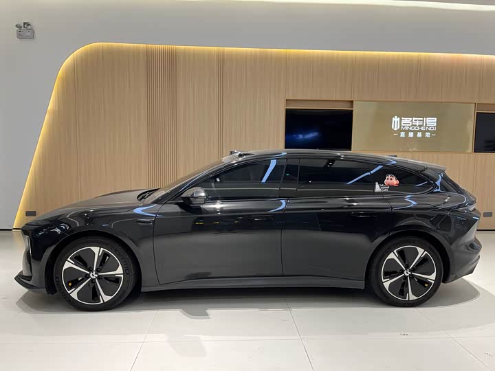 Фото 3 - Nio ET5T