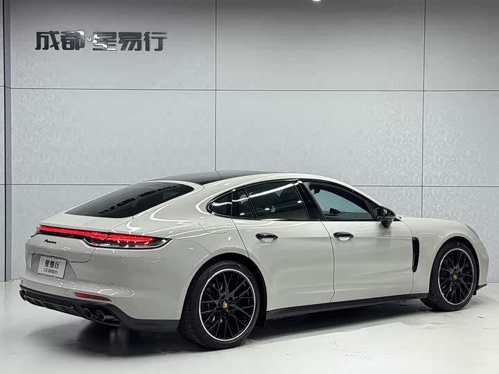 Фото 8 - Porsche Panamera