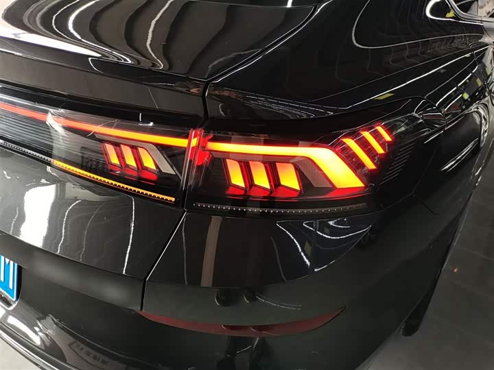 Фото 8 - Volkswagen Lamando L