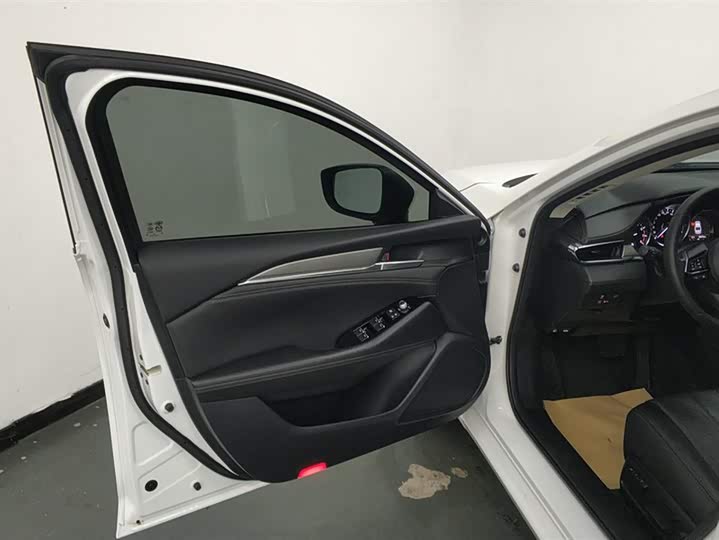 Фото 7 - Mazda Atenza