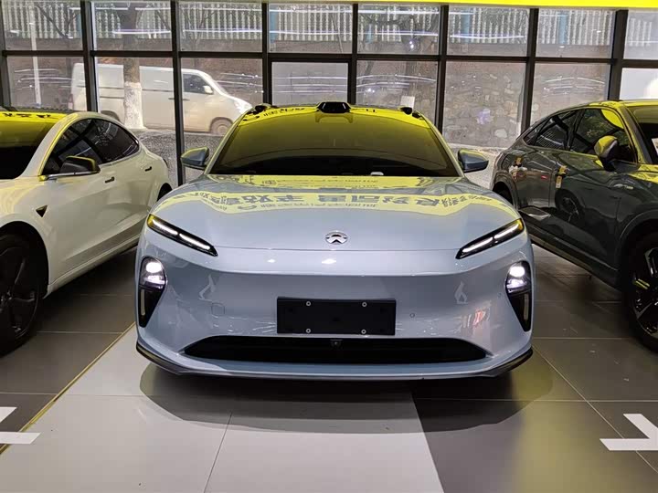 Фото 3 - Nio ET5T