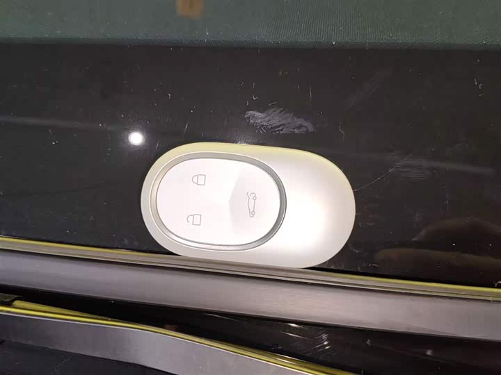 Фото 9 - Nio ET5T