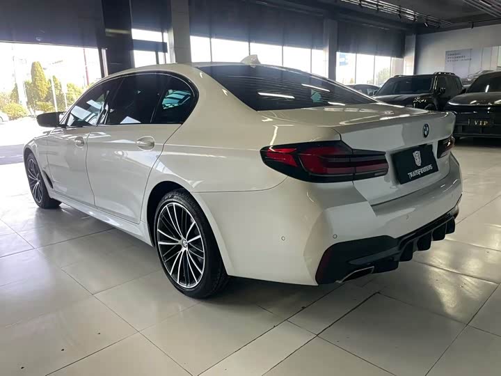 Фото 4 - BMW 5 Series