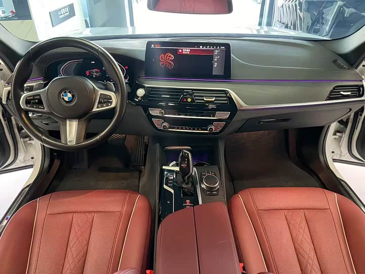 Фото 8 - BMW 5 Series