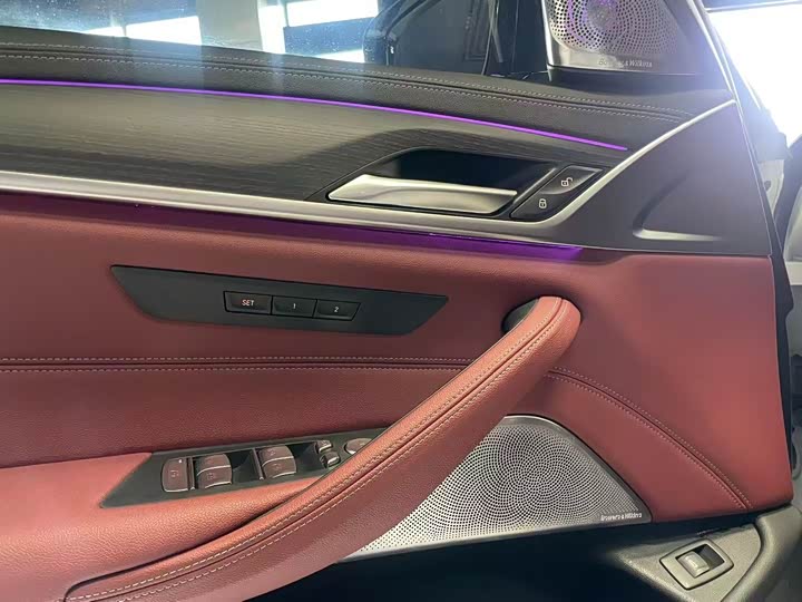 Фото 9 - BMW 5 Series