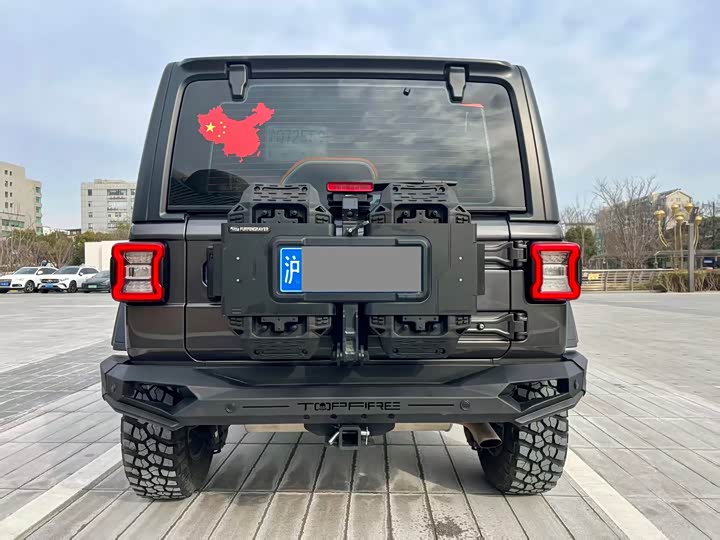 Фото 4 - Jeep Wrangler