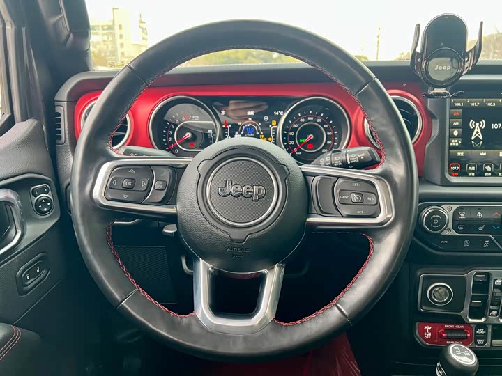 Фото 9 - Jeep Wrangler