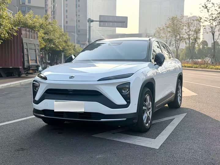 Фото 1 - Nio ES6