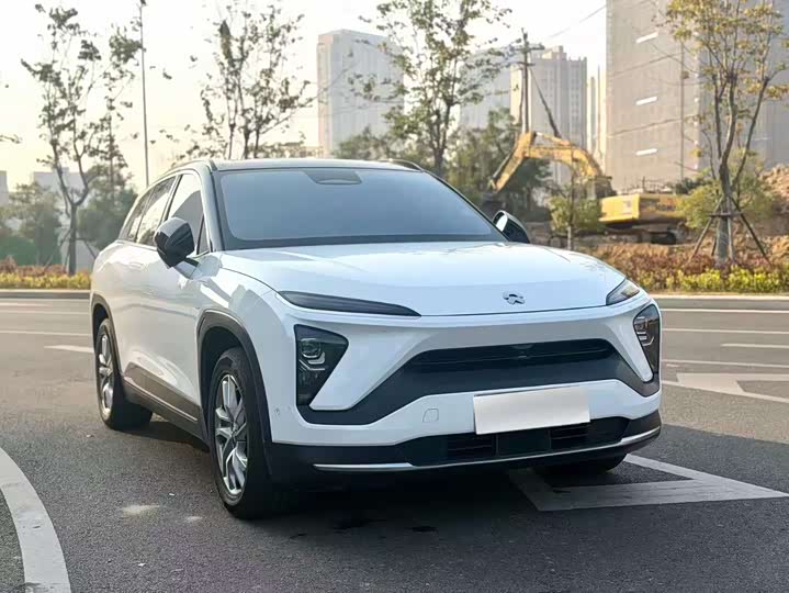 Фото 3 - Nio ES6