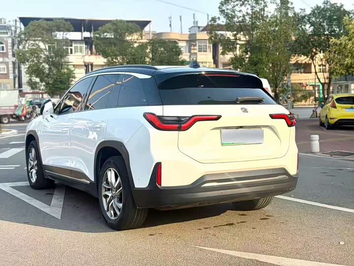 Фото 6 - Nio ES6