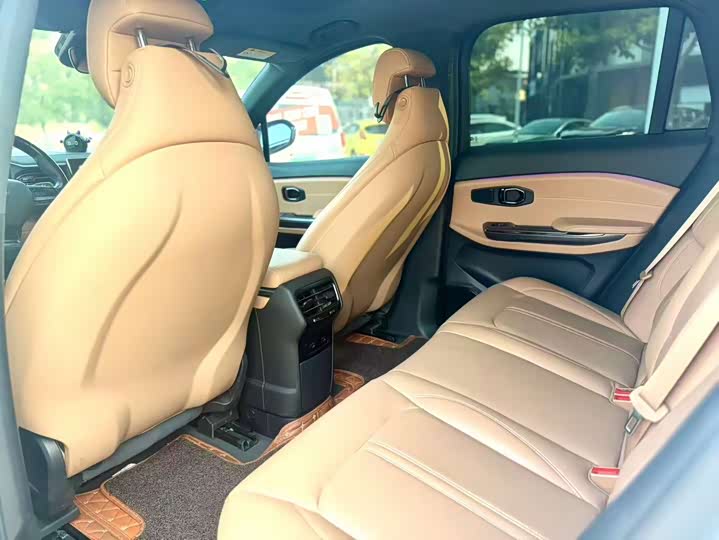 Фото 8 - Nio ES6