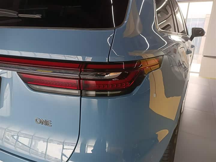 Фото 8 - LiXiang One