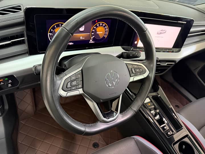 Фото 9 - Volkswagen Lamando L