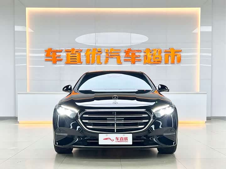 Фото 3 - Mercedes-Benz E-Class