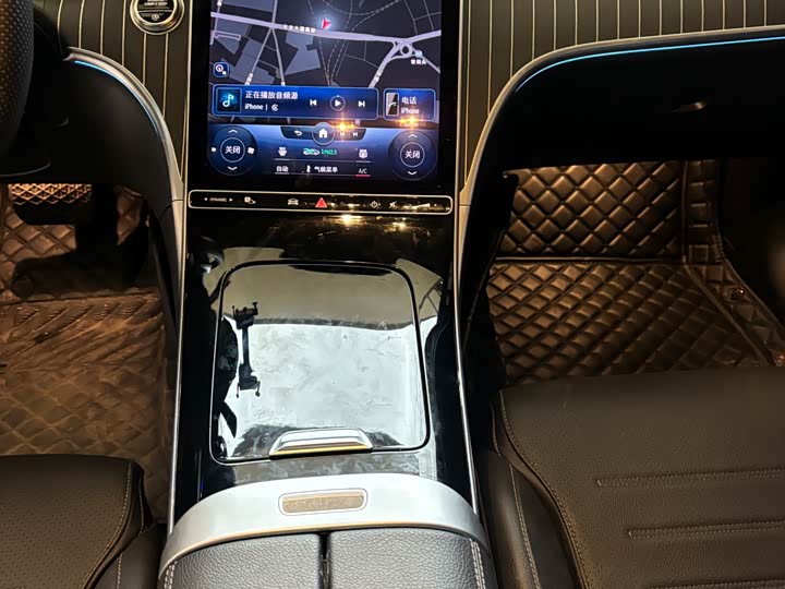 Фото 8 - Mercedes-Benz C-Class