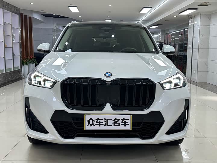 Фото 2 - BMW X1