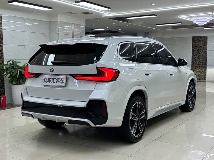 Фото 6 - BMW X1