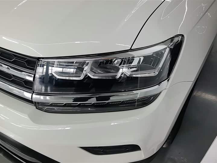 Фото 5 - Volkswagen Tharu