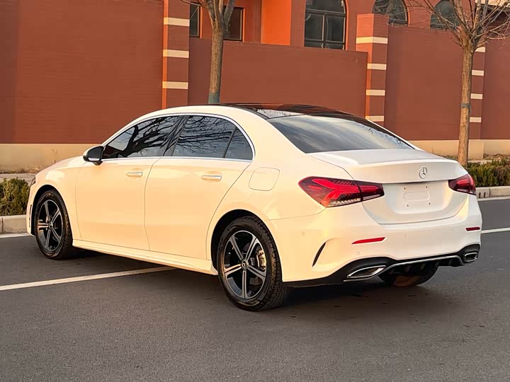 Фото 5 - Mercedes-Benz A-Class