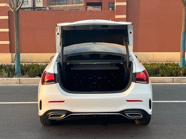 Фото 8 - Mercedes-Benz A-Class