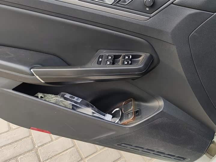 Фото 7 - Volkswagen Lamando L