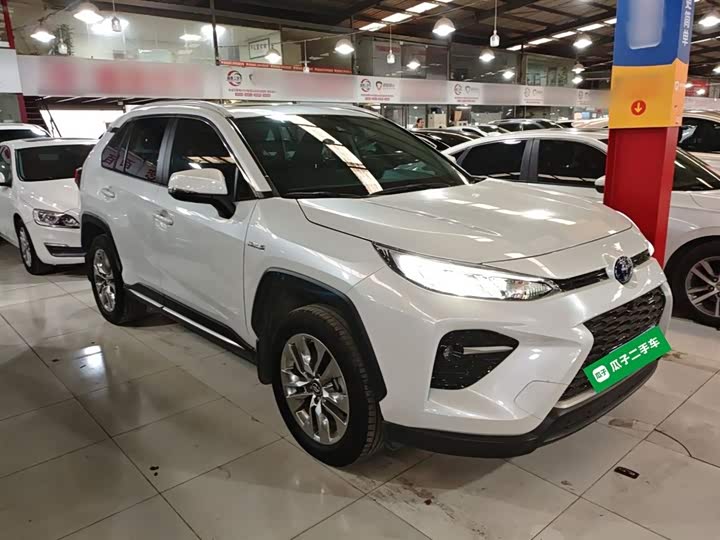 Фото 4 - Toyota Wildlander