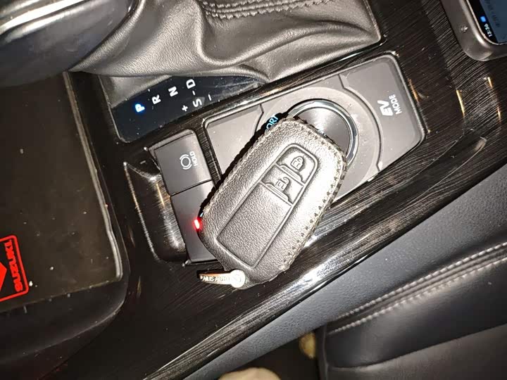 Фото 9 - Toyota Wildlander