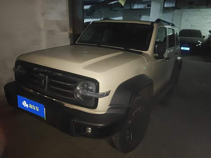 Фото 1 - Tank 300 Hybrid