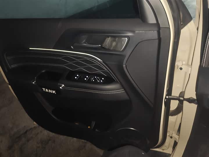 Фото 7 - Tank 300 Hybrid