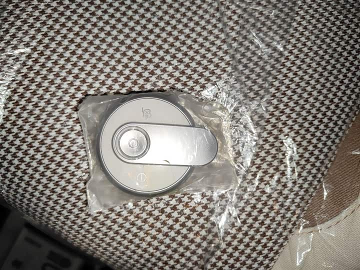 Фото 9 - Bestune Pony