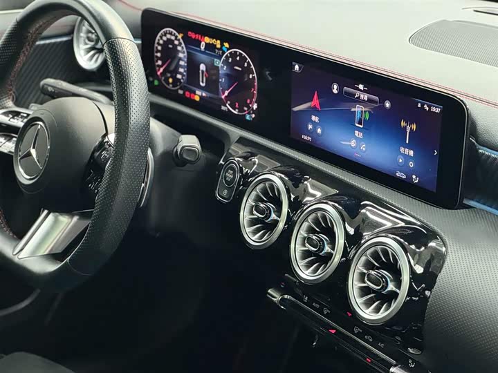 Фото 9 - Mercedes-Benz A-Class