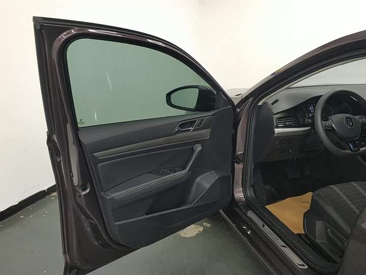 Фото 7 - Volkswagen Lavida