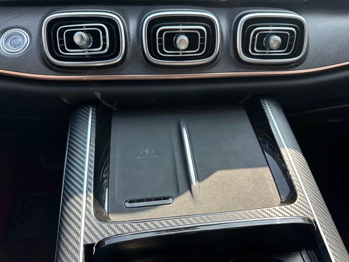 Фото 8 - Chery Tiggo 9