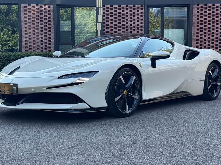 Фото 1 - Ferrari SF90