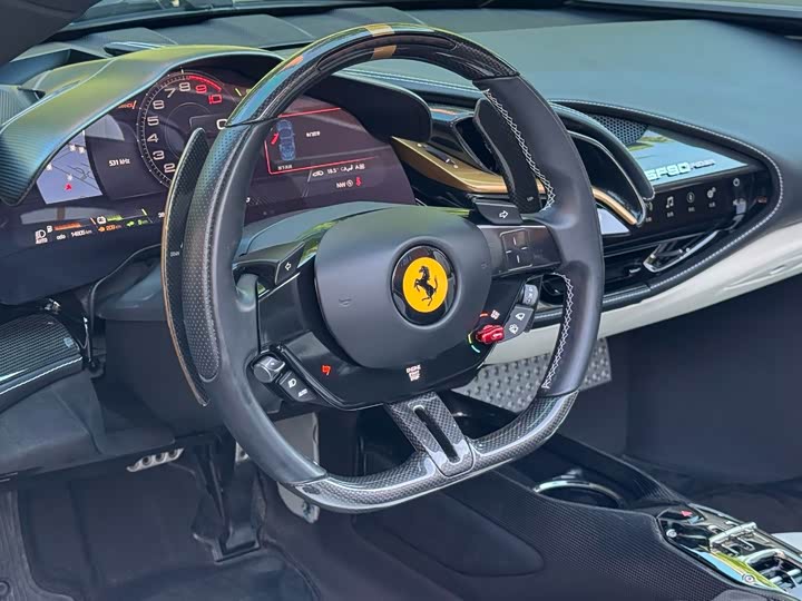 Фото 7 - Ferrari SF90