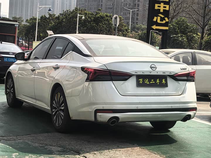 Фото 5 - Nissan Teana