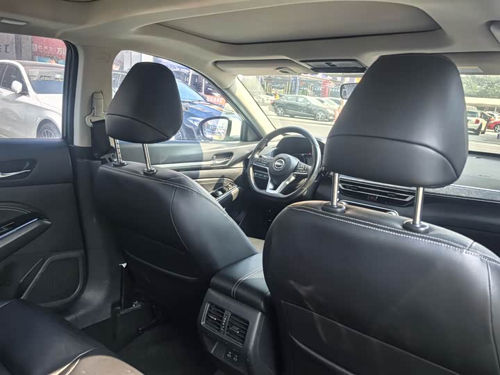 Фото 9 - Nissan Teana