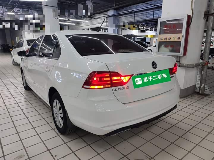 Фото 5 - Volkswagen Santana