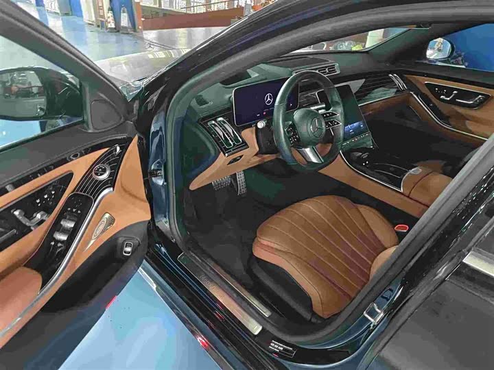 Фото 8 - Mercedes-Benz S-Class